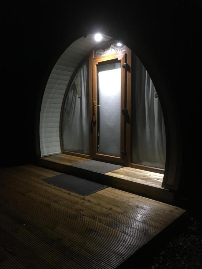 Hotel Orchard Luxe Glamping Pod Dungannon Exterior foto